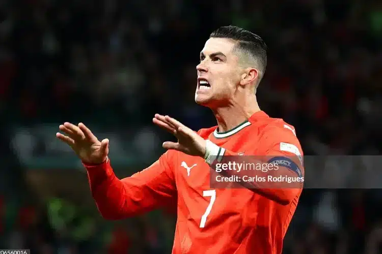 ‘Bồ Đào Nha nên xem xét gạch tên Ronaldo’