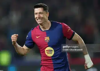 Lewandowski vẫn liên tục ghi bàn cho Barcelona.