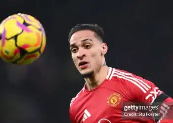 Tuổi thơ dữ dội của Antony