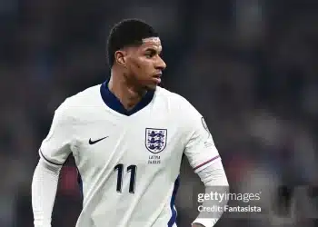 Aston Villa đắn đo với Rashford