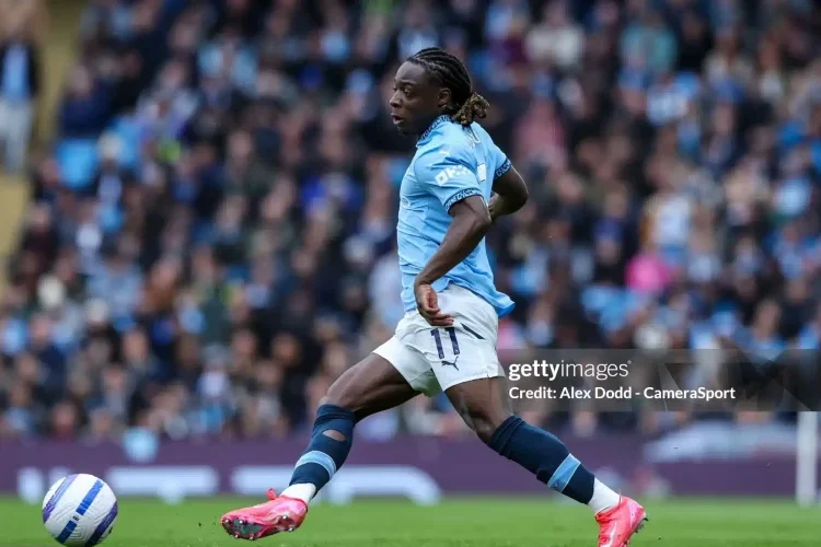 Doku cần cú hích tại Manchester City