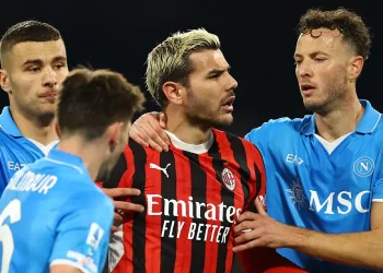 AC Milan chạm đáy thất vọng