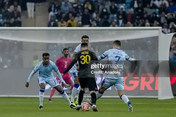 Messi và Ronaldo sắp thành đồng đội?