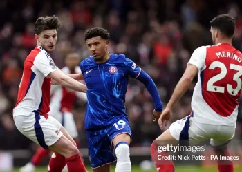 Sancho khó trở lại Dortmund