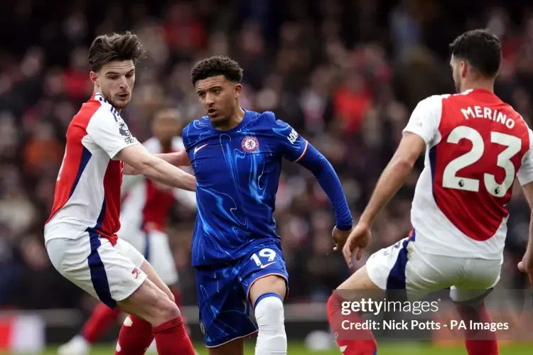 Sancho khó trở lại Dortmund
