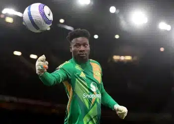 FIFA thông qua luật mới, cấm thủ môn câu giờ