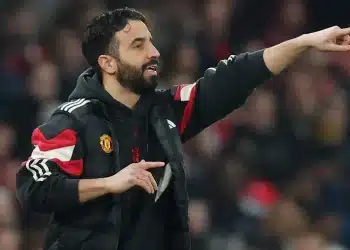 Sếp lớn đích thân đảm bảo tương lai cho Amorim