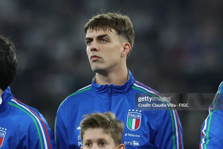 Daniel Maldini có lần đầu tiên đá chính cho Italia 