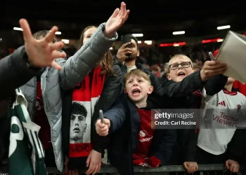 Fan Manchester United thất vọng vì giá vé mùa tới lại tăng