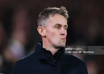 HLV Ipswich chán nản khi thất thế trong cuộc đua với Wolves