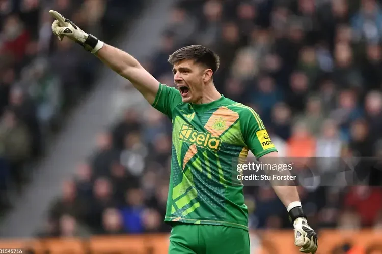 Newcastle đang phạm sai lầm khi tính bán Nick Pope