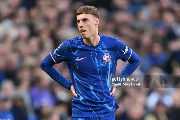 Palmer không thể tự phá kỷ lục khi đá hỏng 11 mét