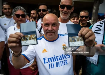 Real Madrid nâng giá vé trận gặp Arsenal lên mức kỷ lục