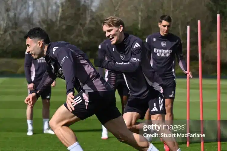 Arsenal mua sắm rầm rộ ở chợ hè 2025