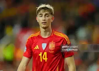 Trung vệ trẻ Premier League tăng giá chóng mặt