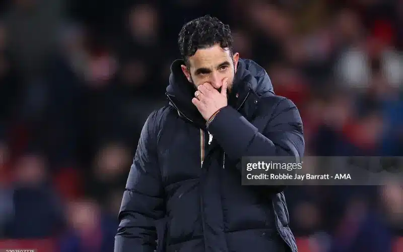 Amorim bi quan trước derby Manchester.