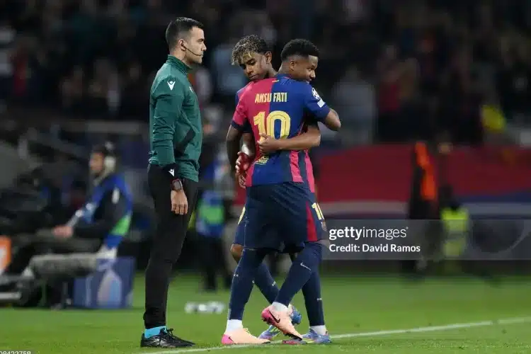 Cử chỉ đẹp của Yamal với Fati