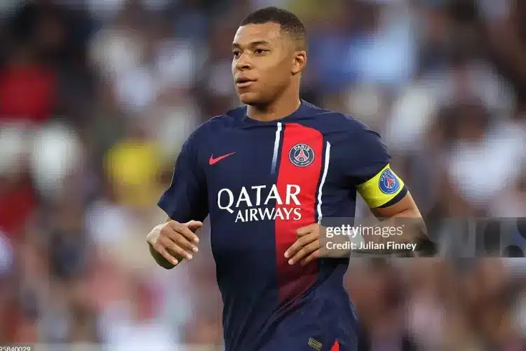 Mbappe muốn PSG bị trừng phạt