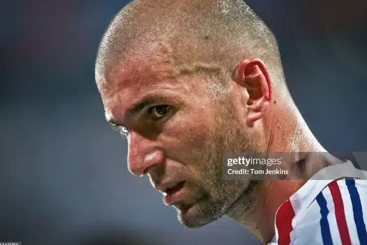 Zidane: ‘Nhạc trưởng’ tài hoa của bóng đá thế giới