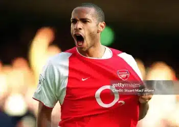 Cách Henry đi vào ngôi đền huyền thoại của Arsenal