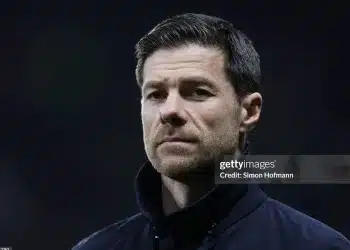 Xabi Alonso: từ nhạc trưởng đến thiên tài trên ghế huấn luyện
