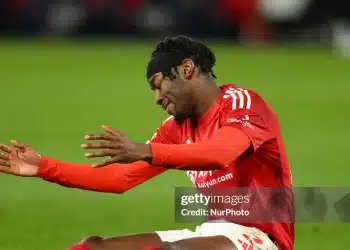 Elanga 'xát muối vào nỗi đau' của MU