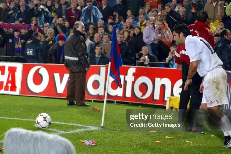 Luis Figo và cái đầu lợn: Khi trái tim bị phản bội