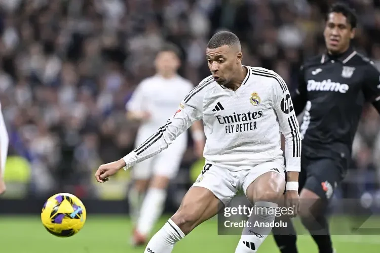 Mbappe quá toàn diện