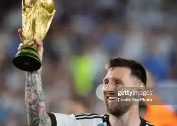 Messi ẵm cúp World Cup trên đất Mỹ