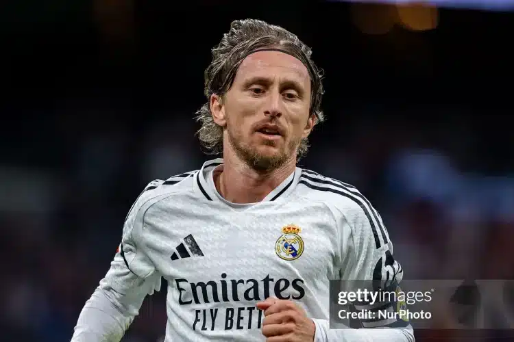 Dữ liệu thay đổi hoàn toàn bóng đá