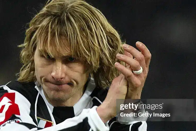 Cơn cuồng nộ của Pavel Nedved