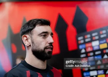 Real cần Fernandes thay Modric