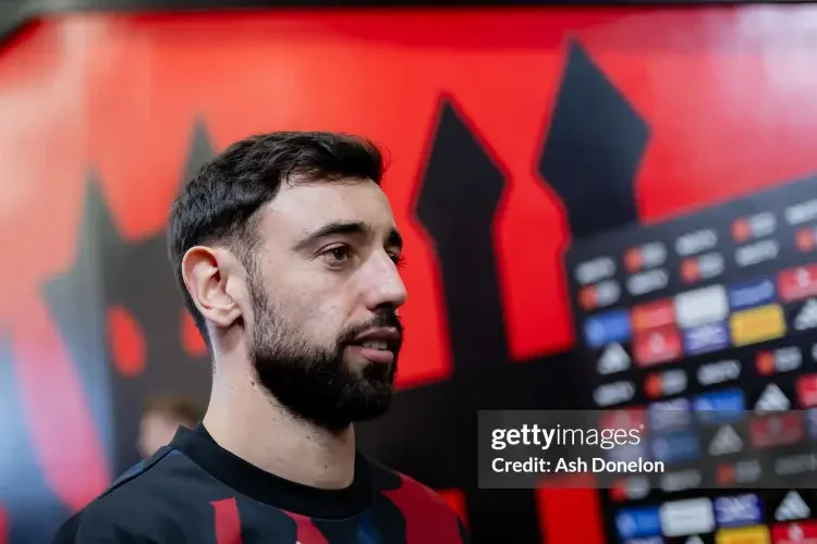 Real cần Fernandes thay Modric