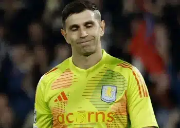 Aston Villa nhận trái đắng trước PSG