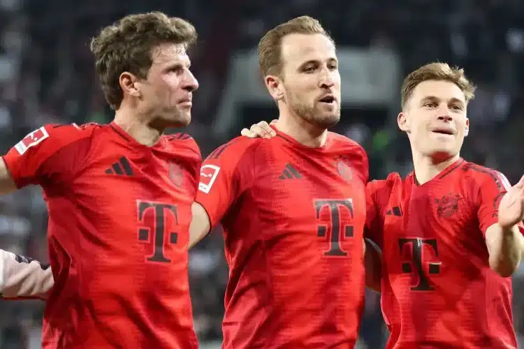 Bayern giữ vững ngôi đầu Bundesliga