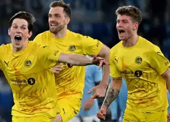 Đội bóng tí hon viết chuyện cổ tích tại Europa League