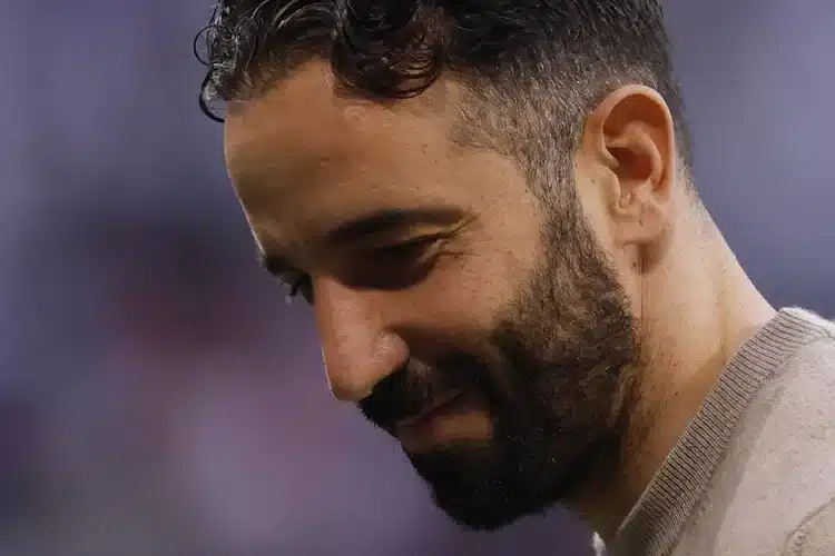 HLV Amorim lên tiếng sau sai lầm của Onana