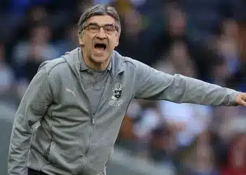 HLV thứ 7 bị sa thải tại Ngoại hạng Anh