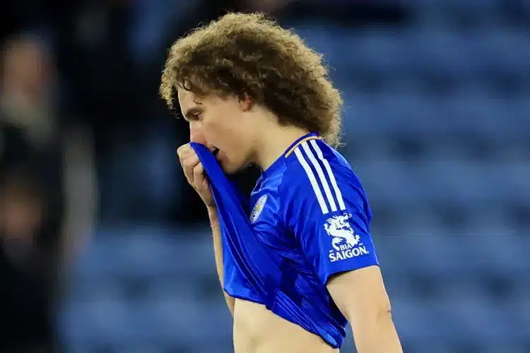 Leicester đếm ngược ngày xuống hạng