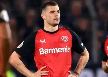 Leverkusen thua sốc đội hạng 3