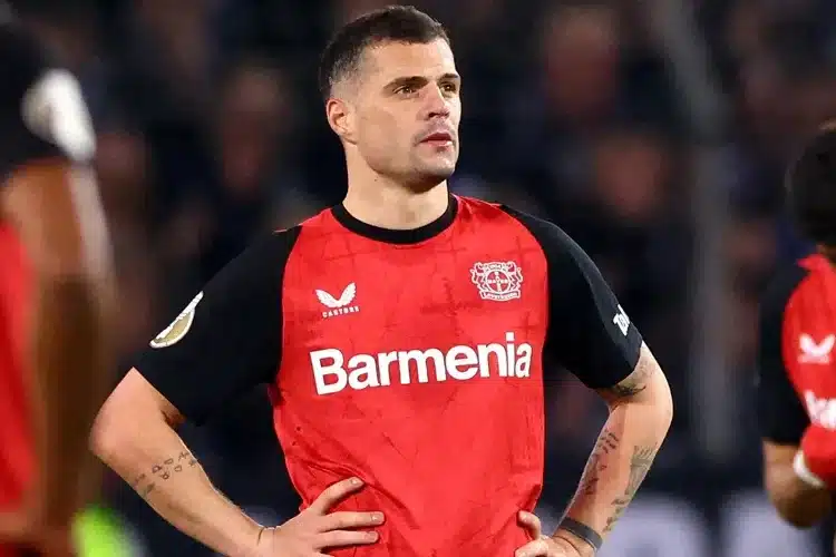 Leverkusen thua sốc đội hạng 3