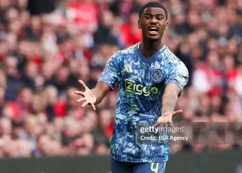 Liverpool chi 40 triệu euro để mua ‘Van Dijk đệ nhị’