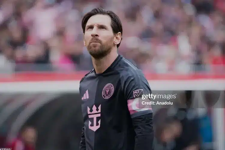Messi có ý định giải nghệ nhưng…