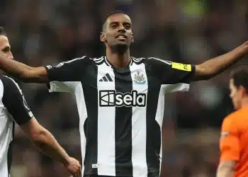 Newcastle sáng cửa dự Champions League