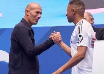 Real sẵn sàng thay Ancelotti bằng Zidane