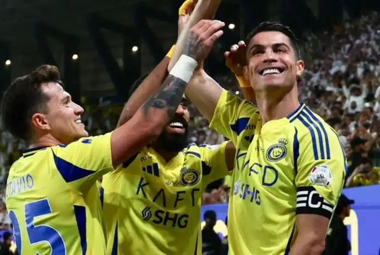 Ronaldo lập siêu phẩm gây ngỡ ngàng