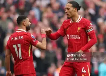 Liverpool trói chân thành công 2 trụ cột?