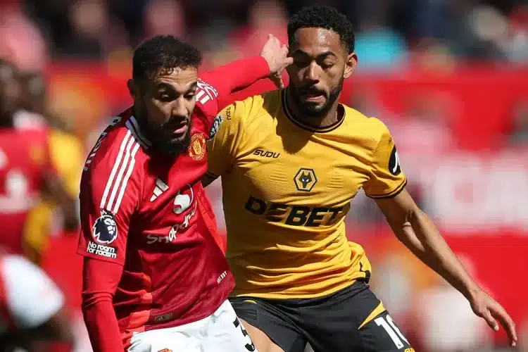 Wolverhampton làm nên lịch sử trước MU