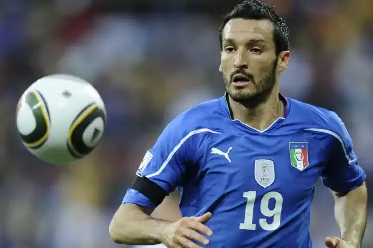 Zambrotta: Huyền thoại World Cup phải chống chọi với căn bệnh lạ
