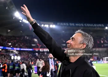 Enrique khẳng định PSG sẽ không đá tử thủ trong trận lượt về